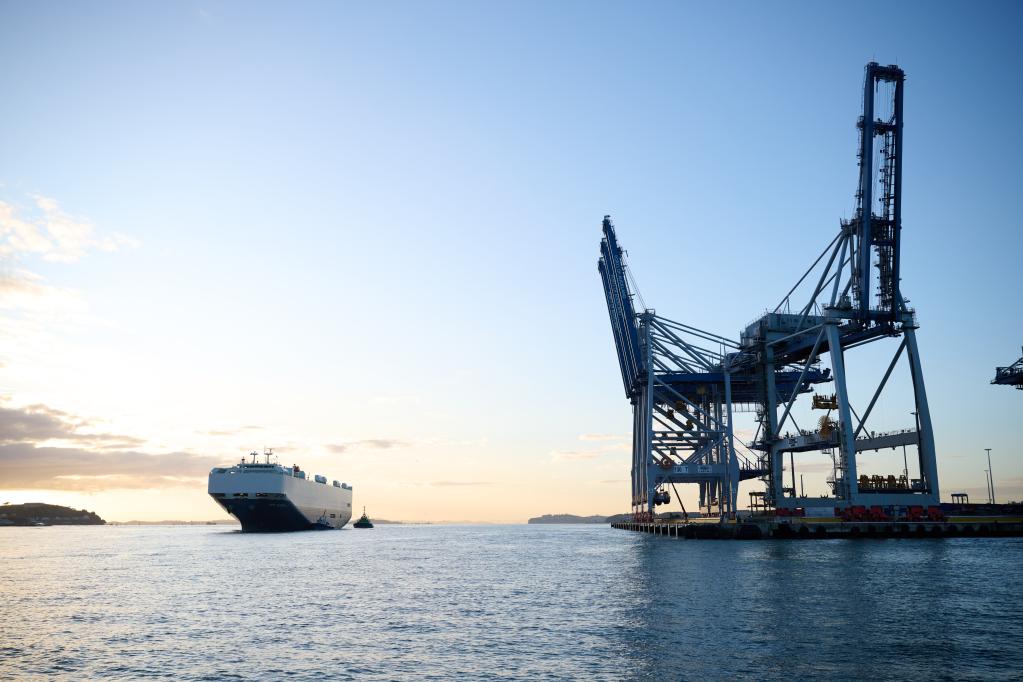 Ship departing